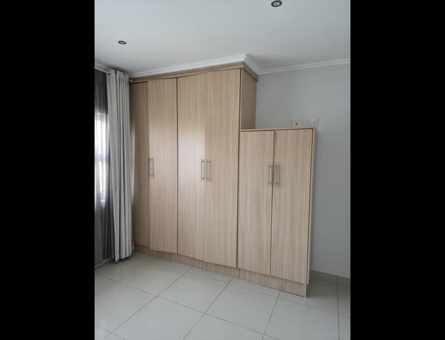 2 BEDROOM APARTMENT FOR SALE IN UMHLANGA RIDGE